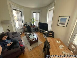583 Beacon St, Unit 1 in Boston, MA - Building Photo - Building Photo