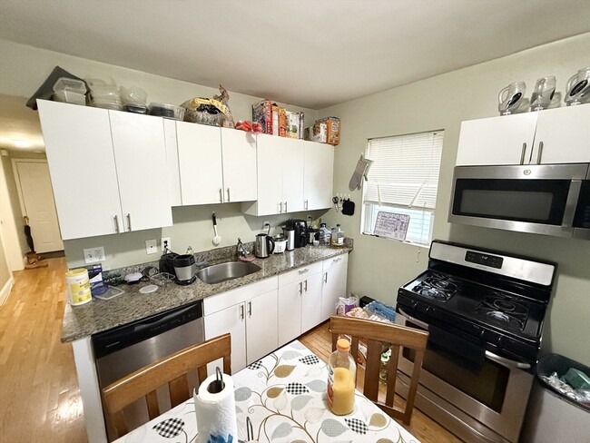 property at 3977 Washington St