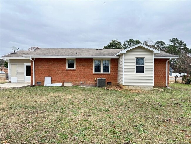 126 Bunker Hill Rd in Fayetteville, NC - Foto de edificio - Building Photo