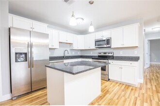 13 Gray Coach Ln in Cranston, RI - Building Photo - Building Photo