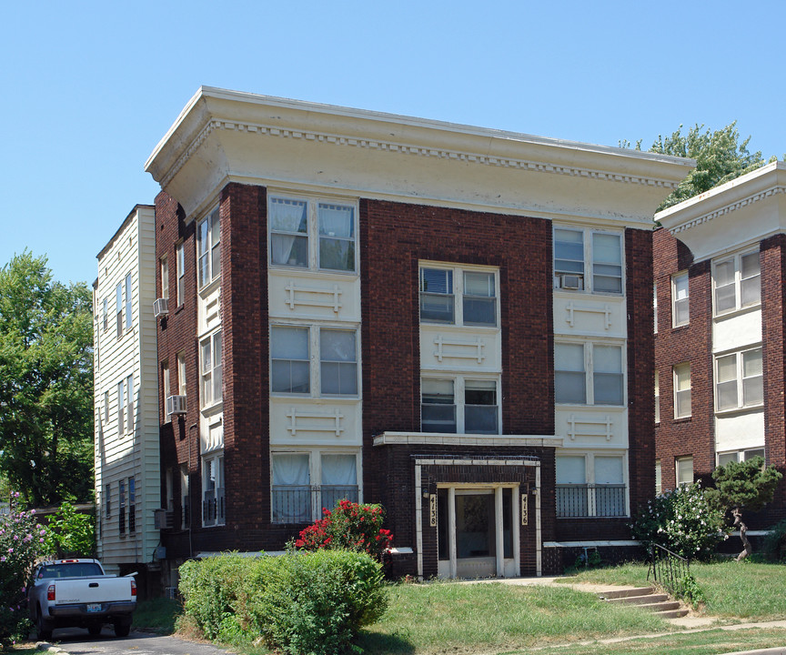 4136-4138 Warwick Blvd in Kansas City, MO - Building Photo