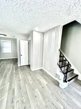 1008 Kingman Cir, Unit 1008 Kingman Circle 2 in Des Moines, IA - Building Photo - Building Photo