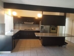 4217 American River Dr in Sacramento, CA - Foto de edificio - Building Photo