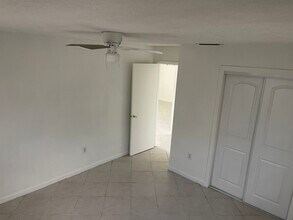 135 Lincoln Rd NE, Unit 135 in Lake Placid, FL - Foto de edificio - Building Photo