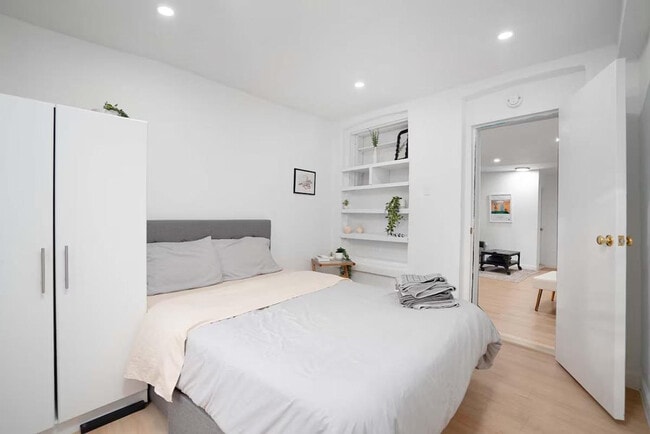 60 1st Ave in New York, NY - Building Photo - Building Photo