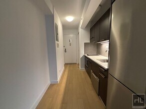 East 39th Street, Unit 6D in New York, NY - Building Photo - Building Photo