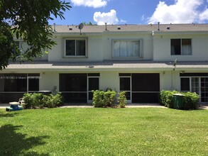 7926 Sanibel Dr in Tamarac, FL - Building Photo - Building Photo