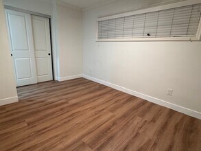 2252 N Bristol St, Unit BRISTOL ST in Santa Ana, CA - Foto de edificio - Building Photo