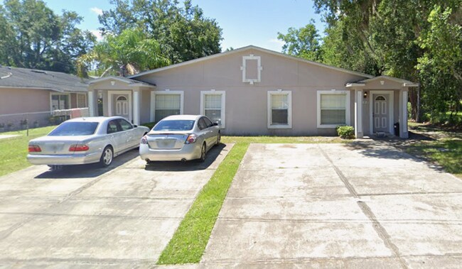 property at 1513 W 11th St