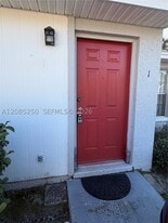 1 Lake Villa Way in Kissimmee, FL - Building Photo