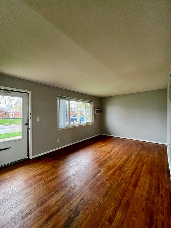 1454 Goddard Rd in Lincoln Park, MI - Building Photo - Building Photo