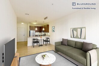 333 Great River Rd in Somerville, MA - Building Photo - Building Photo