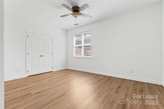 8122 Village Harbor Dr in Cornelius, NC - Building Photo - Building Photo