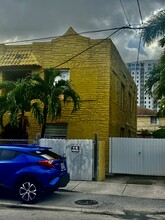 445 SW 3rd St in Miami, FL - Building Photo - Building Photo