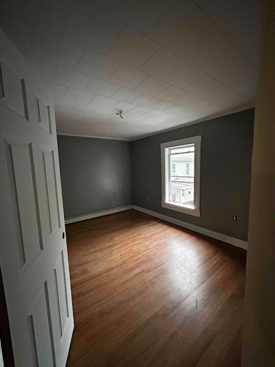 121 Dundaff St-Unit -4 in Carbondale, PA - Building Photo