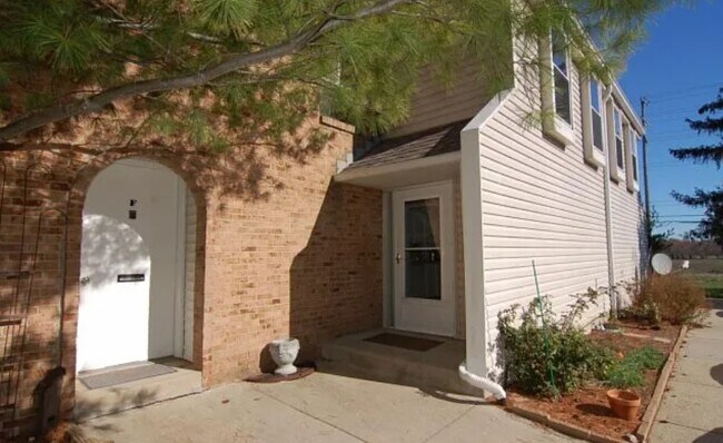 130 Brandywine Dr, Unit F in Westerville, OH - Foto de edificio - Building Photo