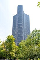 505 N Lake Shore Dr in Chicago, IL - Building Photo