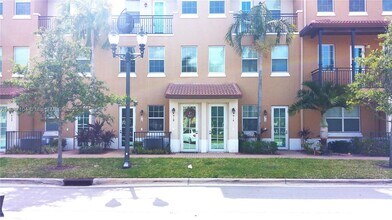 916 SW 147th Ave in Pembroke Pines, FL - Building Photo - Building Photo