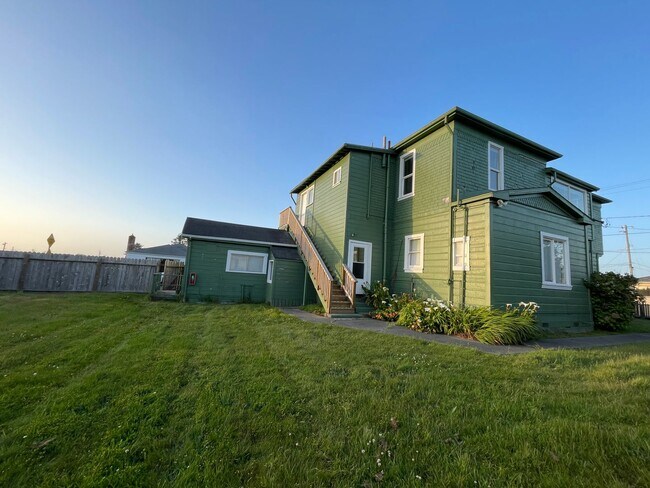 3500 Spring St in Eureka, CA - Building Photo - Building Photo