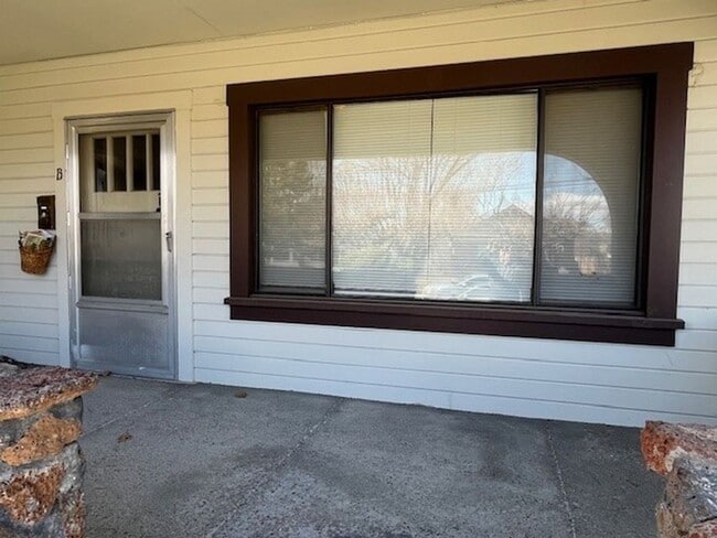 1245 Gordon Ave in Reno, NV - Building Photo - Building Photo