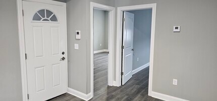 210 Franklin St, Unit 2nd. Floor in Elizabeth, NJ - Building Photo - Building Photo