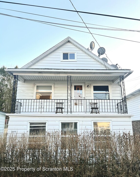 1849 Clearview St in Scranton, PA - Building Photo