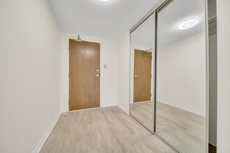 3227 King St E in Kitchener, ON - Building Photo - Building Photo