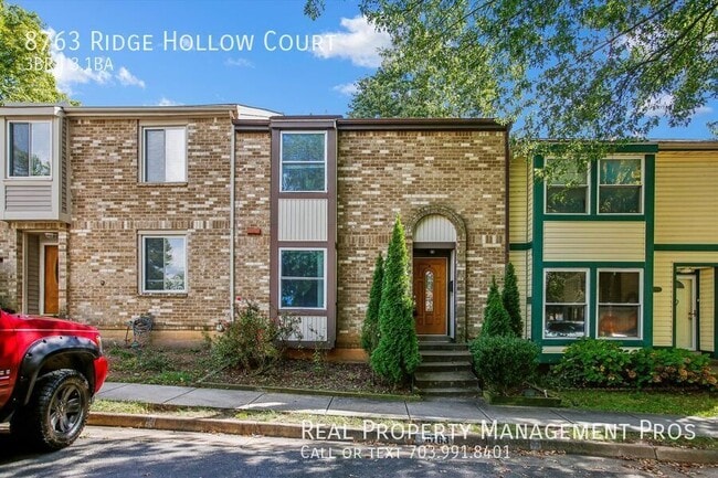 property at 8763 Ridge Hollow Ct