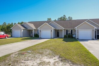 193 Pine Hollow Rd in Holly Ridge, NC - Building Photo - Building Photo