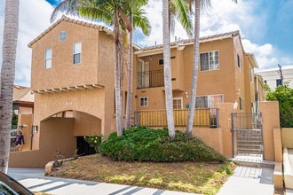 3635 Third Ave-Unit -4 in San Diego, CA - Building Photo - Building Photo