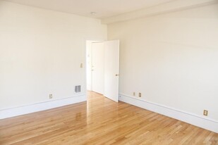 478 Massachusetts Ave, Unit #4 Apartments