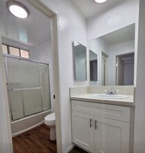 3861 Mentone Ave in Culver City, CA - Building Photo - Building Photo