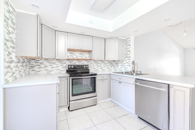 1515 Huntington Ln in Rockledge, FL - Building Photo - Building Photo