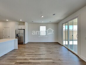 11153 Magallanes St in Las Vegas, NV - Foto de edificio - Building Photo