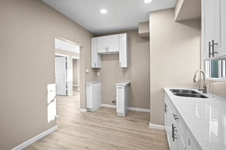 38903 Palm Tree Way in Palmdale, CA - Foto de edificio - Building Photo