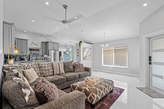 18273 NW 7th St in Pembroke Pines, FL - Building Photo - Building Photo