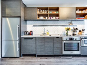 2030 8th St NW, Unit 503 in Washington, DC - Building Photo - Building Photo