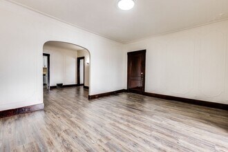 609 E Warrington Ave in Pittsburgh, PA - Building Photo - Building Photo