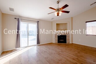 11123 Cactus Valley Dr in Bakersfield, CA - Building Photo - Building Photo