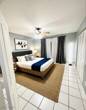 5256 Coronado Pkwy in Naples, FL - Building Photo - Building Photo