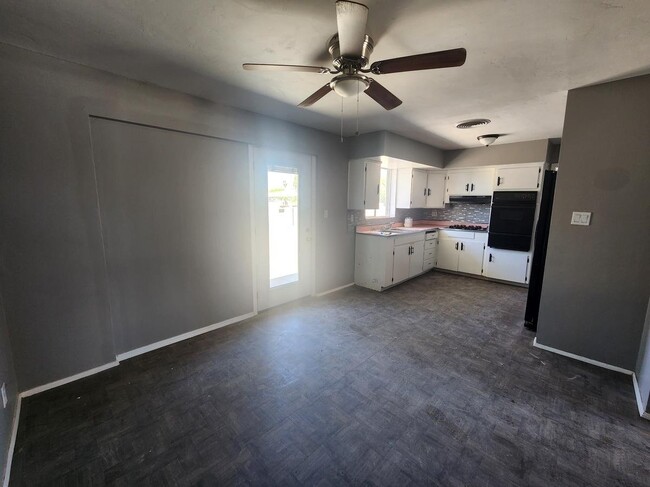 7033 E Calle Orion in Tucson, AZ - Building Photo - Building Photo