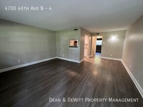 4700 46th Ave N in St. Petersburg, FL - Building Photo - Building Photo