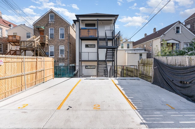 2132 S Fairfield Ave, Unit 2 in Chicago, IL - Building Photo - Building Photo