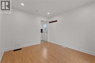 15 McCormick St in Welland, ON - Building Photo - Building Photo