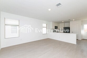 12512 Huntington Rdg Wy in Oklahoma City, OK - Building Photo - Building Photo