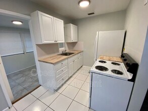 740 52nd Ave N in St. Petersburg, FL - Building Photo - Building Photo