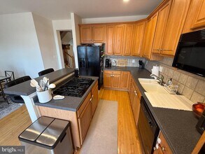 41859 Cinnabar Square in Stone Ridge, VA - Building Photo - Building Photo