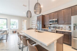 822 105th Ave N in Naples, FL - Building Photo - Building Photo