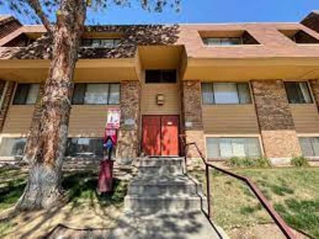 1140 Walnut Ave