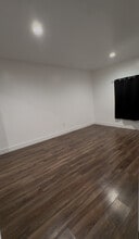 12981 Branford St in Pacoima, CA - Foto de edificio - Building Photo